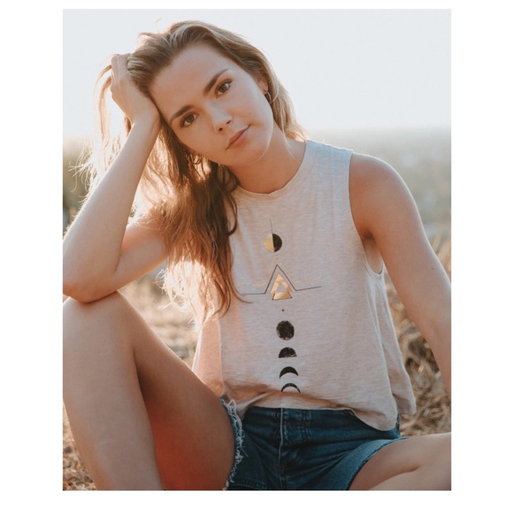 Infinity Moon Snack Muscle Tank - Picture 4 of 4